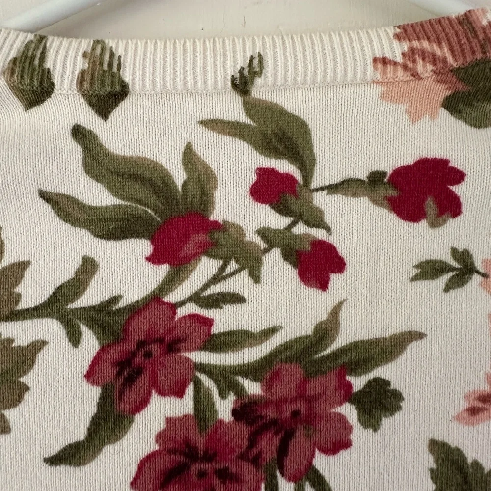 Floral Cardigan Sweater Sz S-M White Burgundy Pink Green